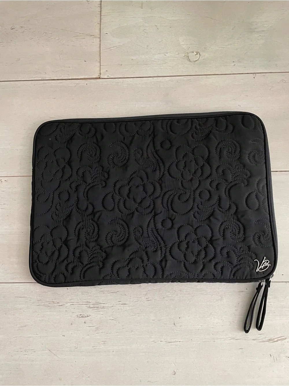 Vera Bradley Black Quilted Laptop Sleeve Floral Lining Inner Pocket Zip Close